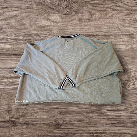 American Eagle Cropped Sweater - Picture 6 of 6